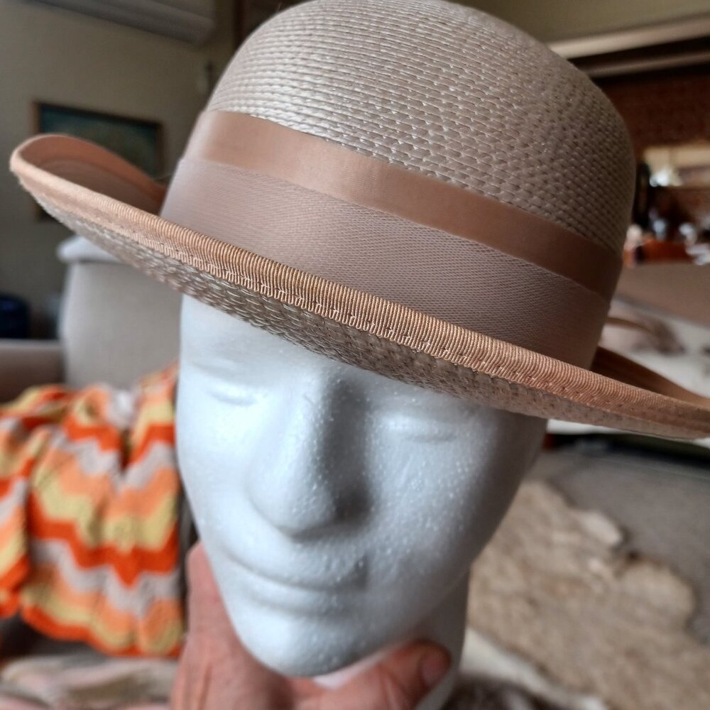 Vintage straw Deborah New York straw hat w bow